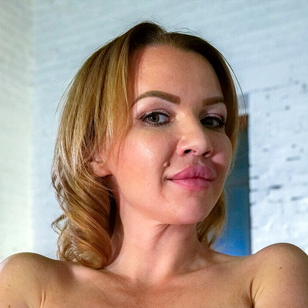 Mia Capri Porn by Desire Atlas