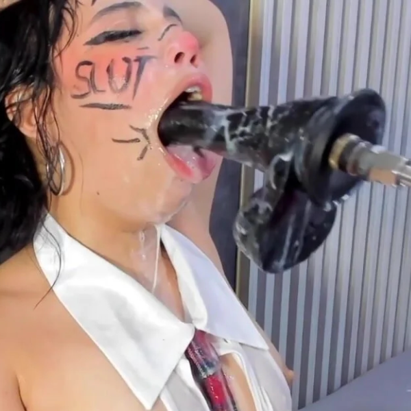 Emy_evie Dildo Machine Deepthroat by Desire Atlas